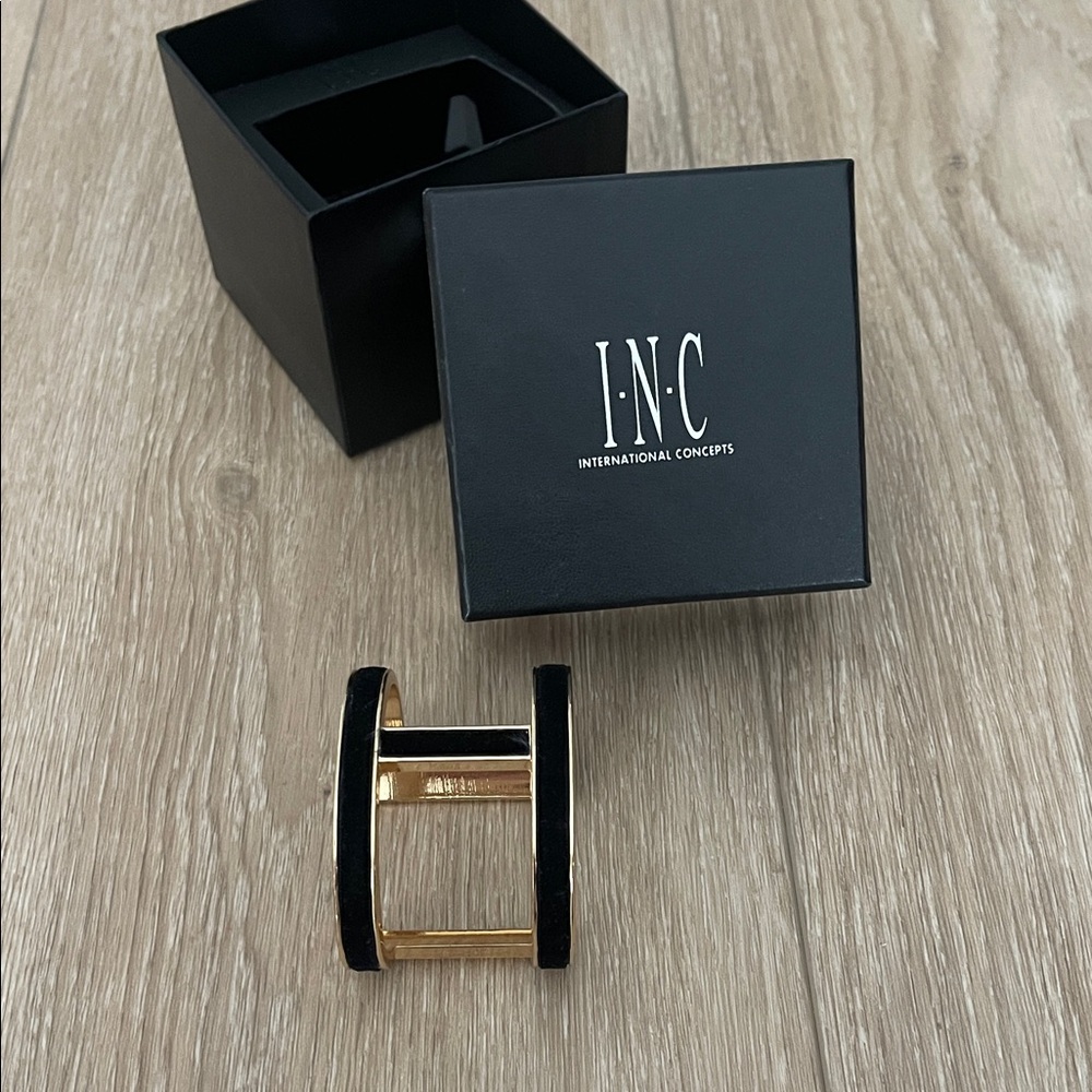 INC International Concepts Black and Gold Cuff Links